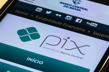 Queda Histórica no Uso do Pix: A Maior desde sua criação em 2020